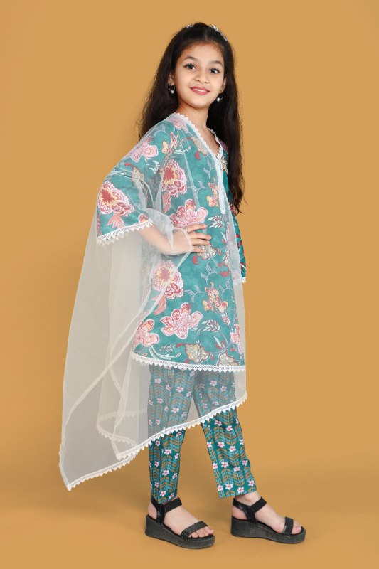 Lnaaya Lovely Teal And Pink Floral Print Kurt Set
