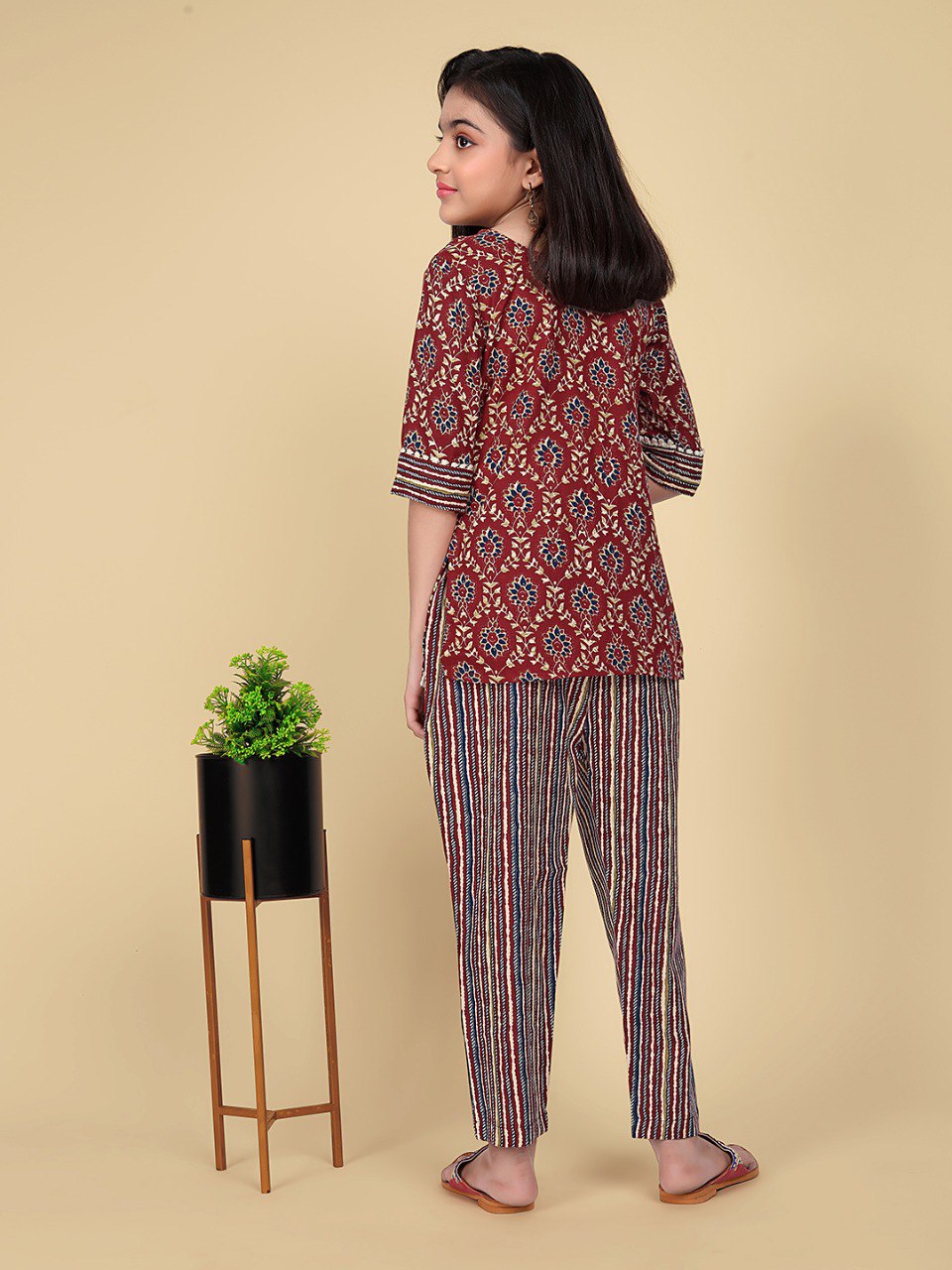 Vaidehi Maroon PolyCotton Suit Set