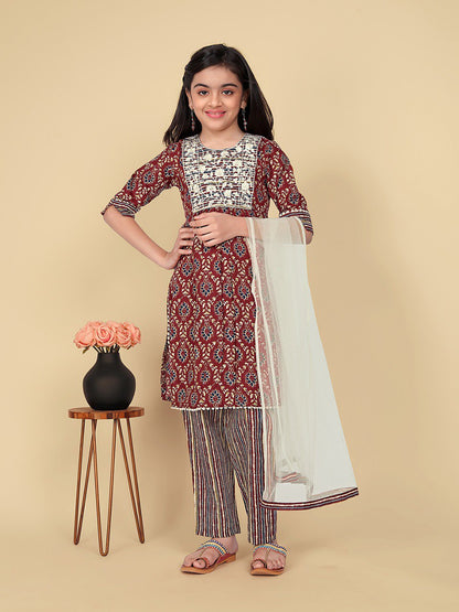Zariya  Red  Cotton Suit Set