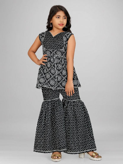 Saphira Gotta patti Work Top with sharara Dupatta set