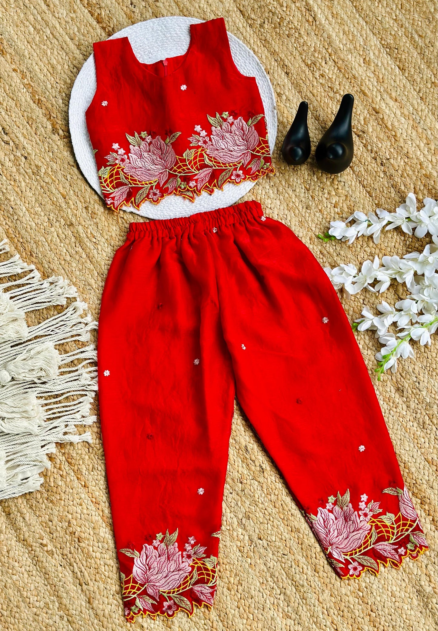 Innovative Jimmy-chu Beautiful Embroidery work Fabric Cord Set