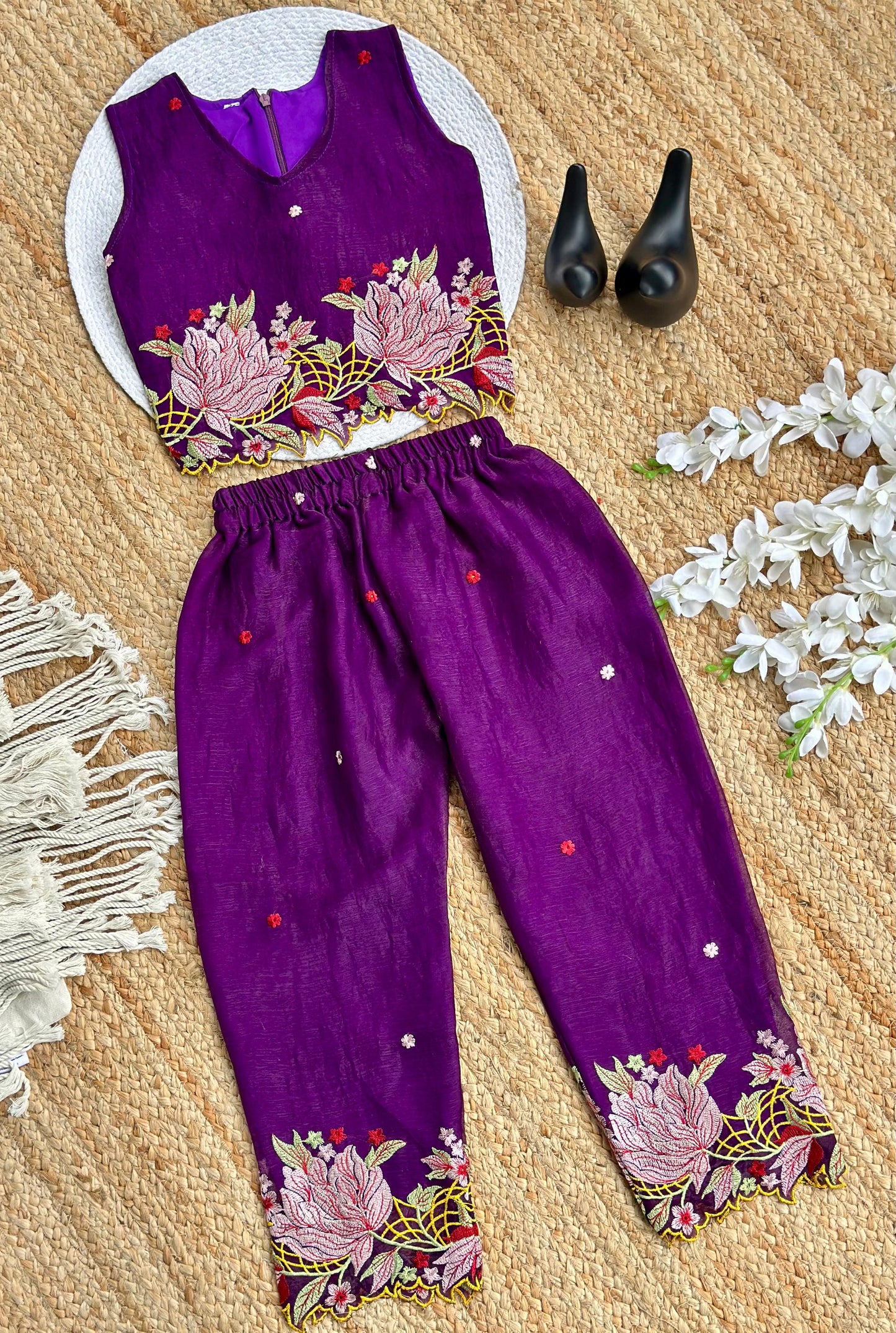 Innovative Jimmy-chu Beautiful Embroidery work Fabric Cord Set