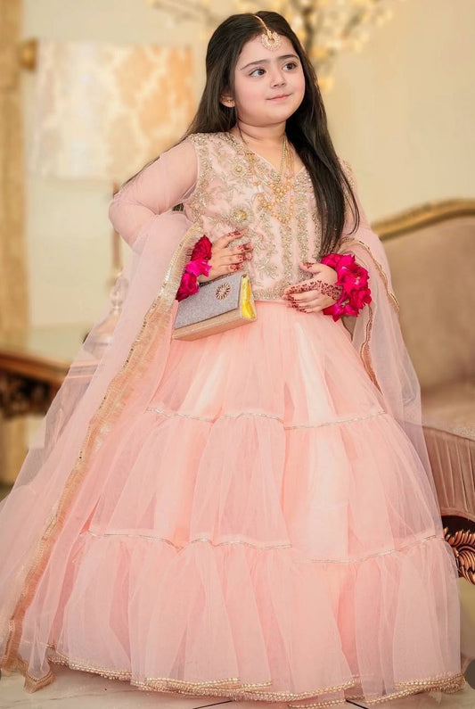 Huda Fatyma Embodies Grace In This Enchanting Tea-Pink Lehnga Choli