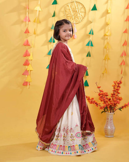 Little Queen’s Off White Lehenga Set